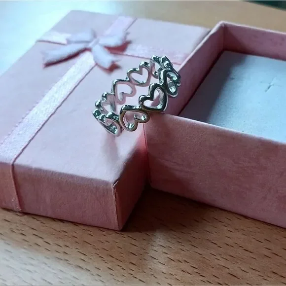 Sterling Silver Intertwined Hearts Band Ring - Size 7 & 8